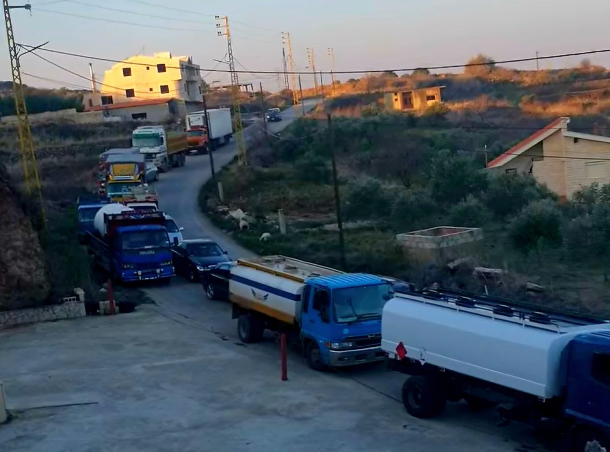 Des habitants de Chadra, dans le Akkar, excédés par le trafic de camions vers la Syrie voisine Des habitants de Chadra, dans le Akkar, excédés par le trafic de camions vers la Syrie voisine