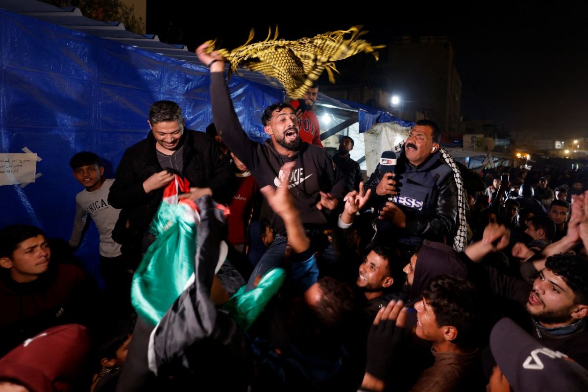 From Gaza, with hope and sadness: 'Tomorrow I'm leaving my tent and heading back home'