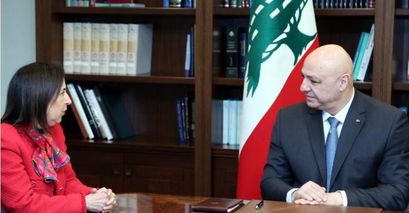 La ministre espagnole de la Défense reçue par Aoun et Slim