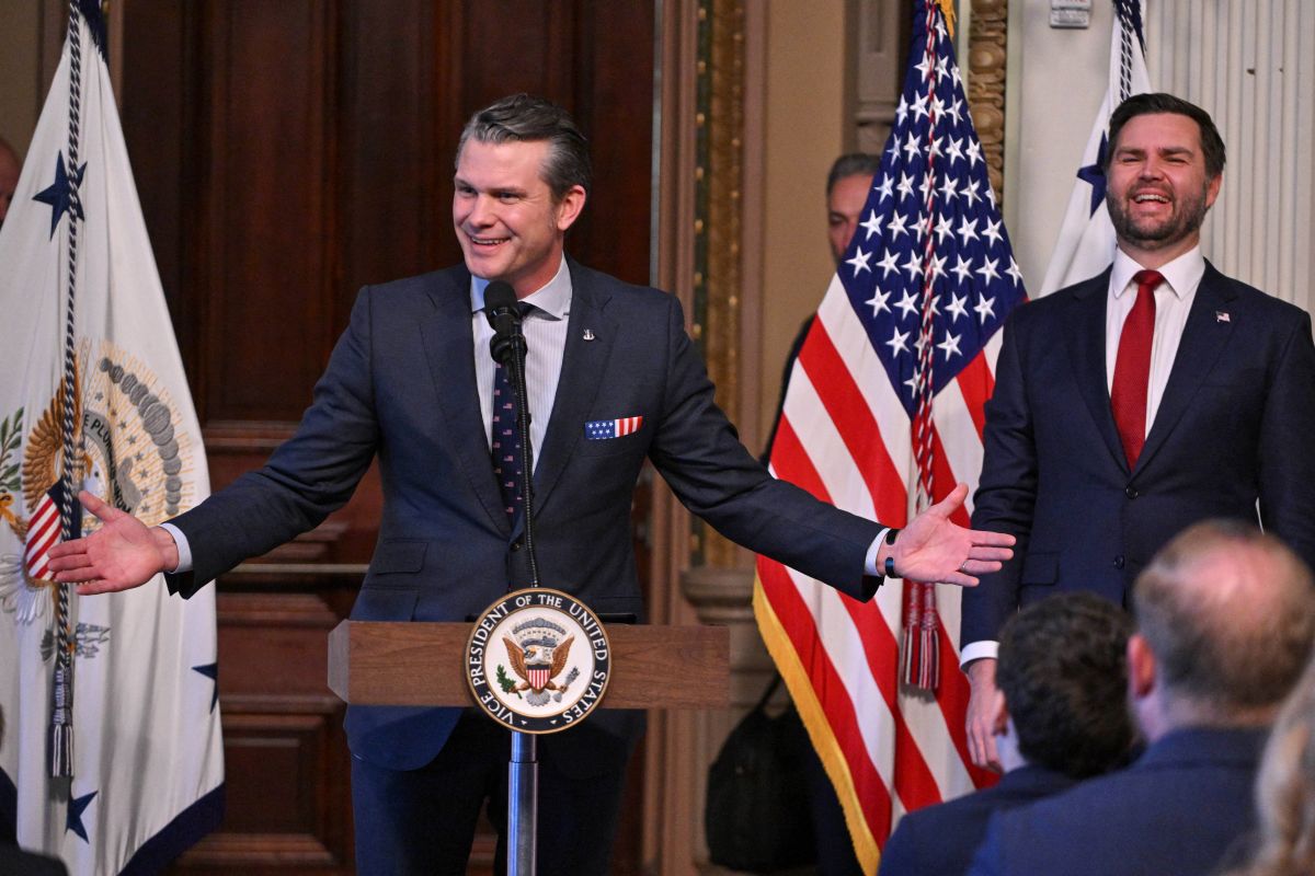 New US defense chief speaks with Israel's Netanyahu