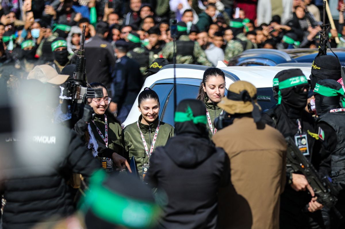 Les quatre otages israéliennes remises à l'armée par le CICR