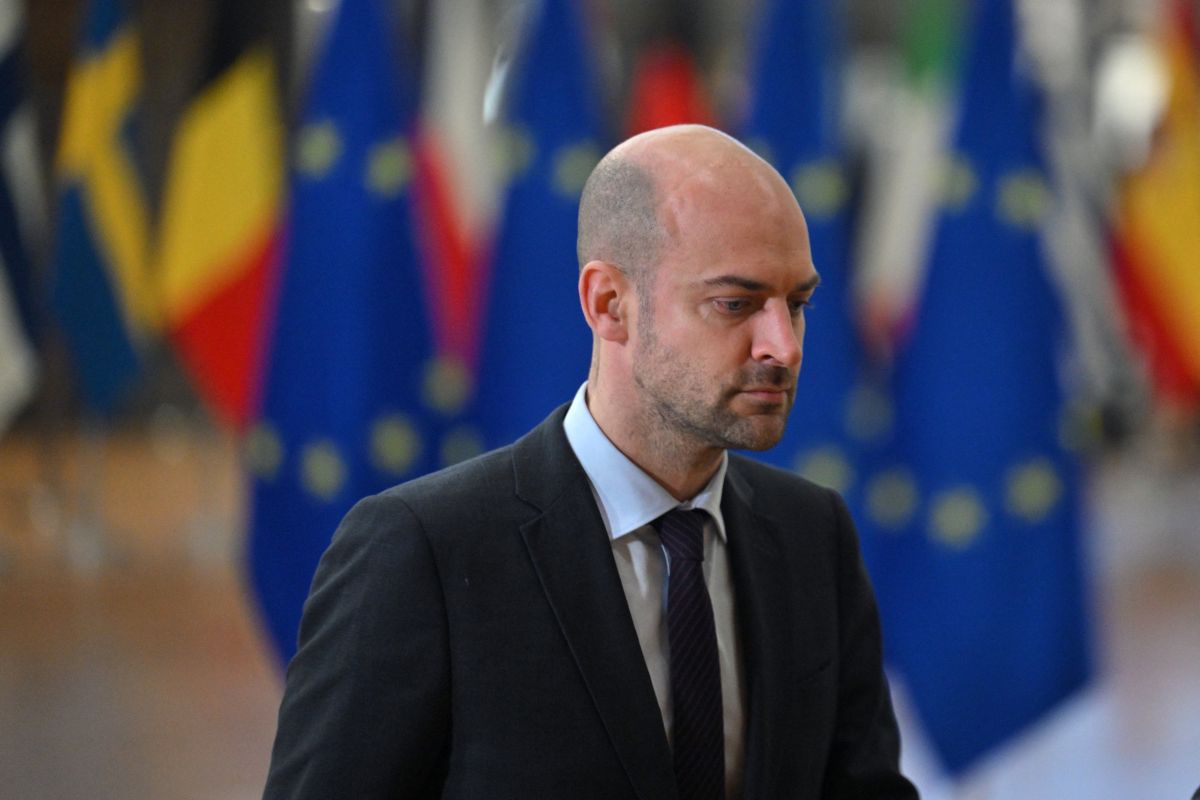 Le chef de la diplomatie française à Kinshasa pour « parvenir à une solution diplomatique »