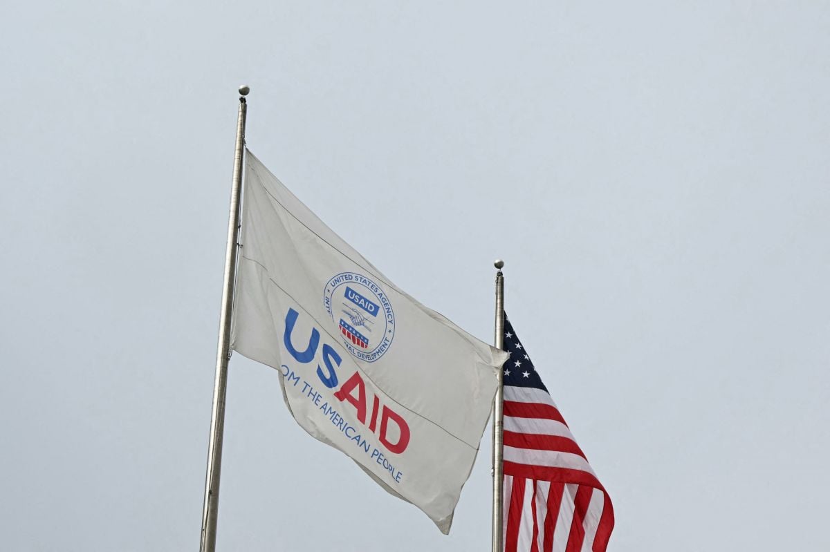 US aid agency places global staff on leave as part of Trump's purge US aid agency places global staff on leave as part of Trump's purge