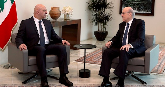 President Joseph Aoun discusses recent developments with Mikati President Joseph Aoun discusses recent developments with Mikati