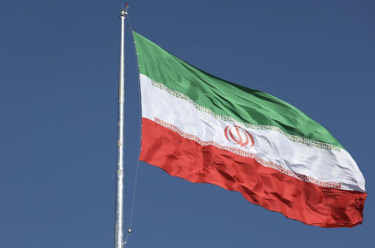 Delegation of Iranian military ships and officers visit UAE for the first time