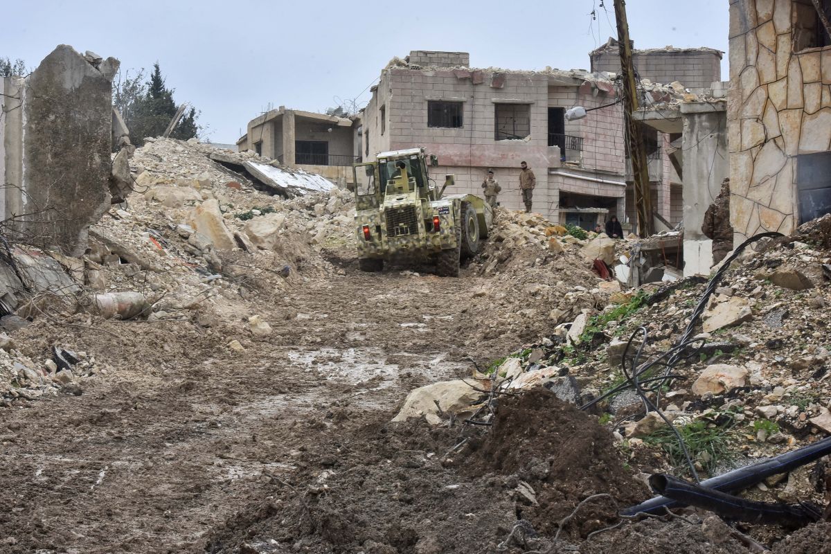 Israeli security official says military readying to withdraw from Lebanon Israeli security official says military readying to withdraw from Lebanon