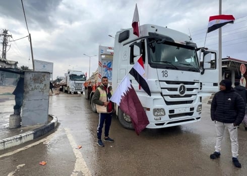 La Croix-Rouge arrivée à Rafah pour le septième échange d'otages et de prisonniers prévu entre le Hamas et Israël | En direct