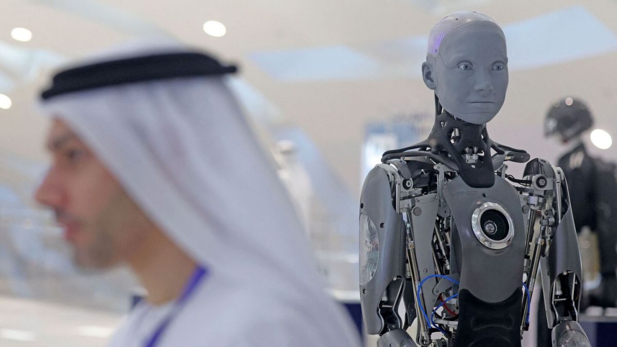 À Riyad et Abou Dhabi, partenariats rutilants et investissements vertigineux dans l’IA
