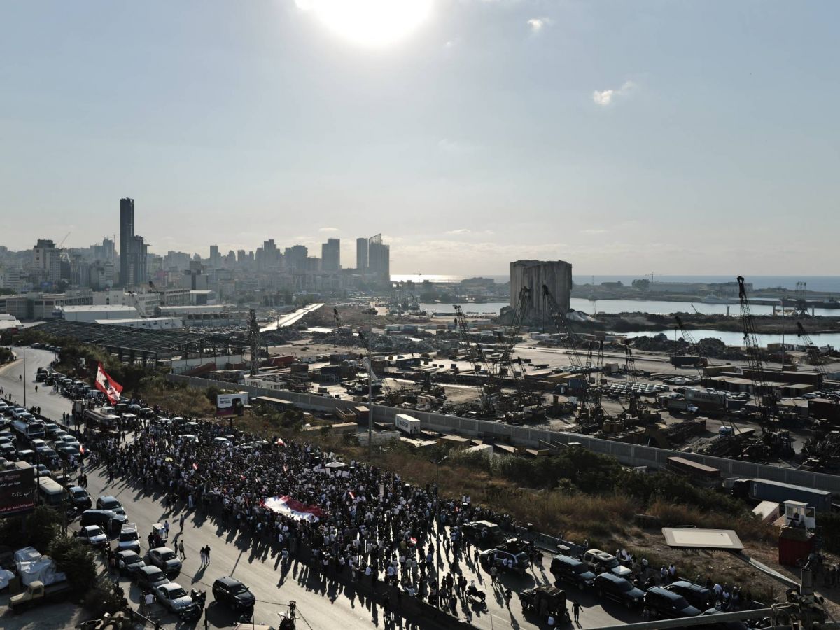 Two former port officials questioned by Tarek Bitar