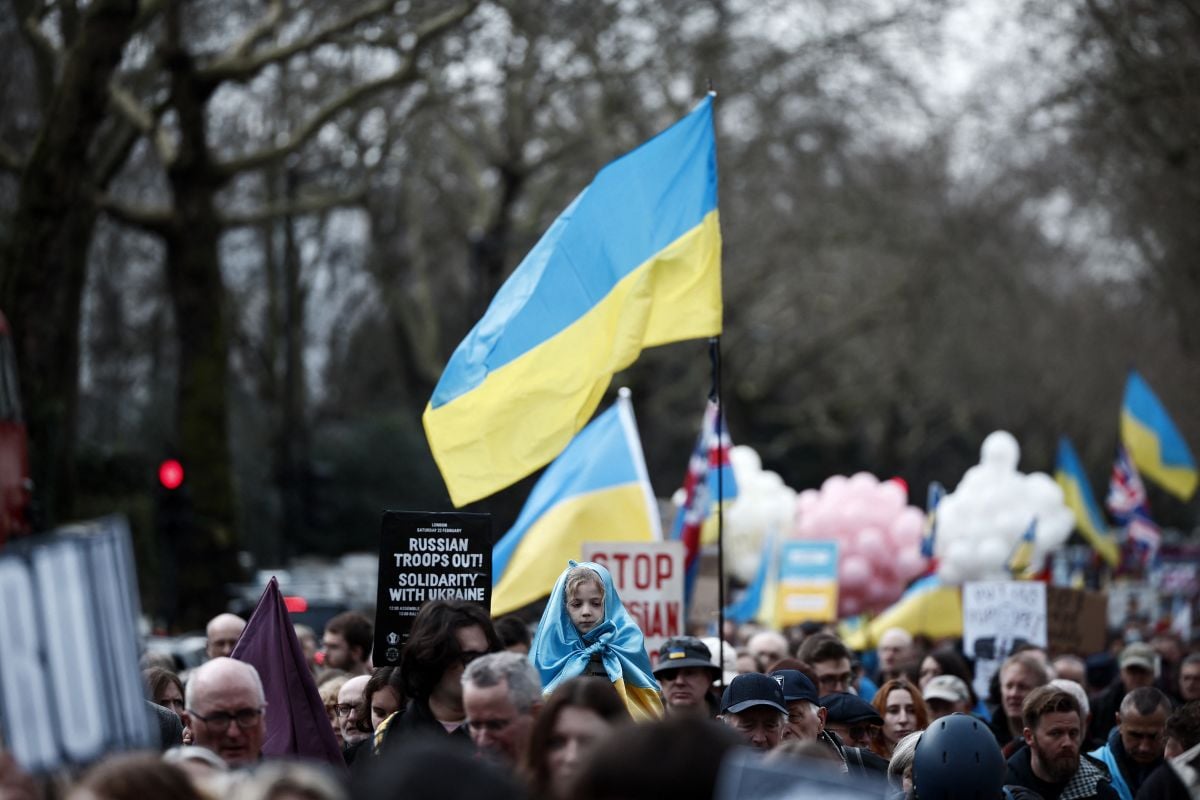 Des centaines de manifestants à Londres en soutien à l'Ukraine, trois ans après le début de la guerre