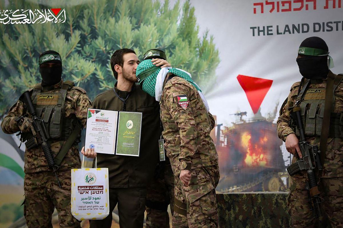 Larmes de joie en Israël après la libération de nouveaux otages à Gaza