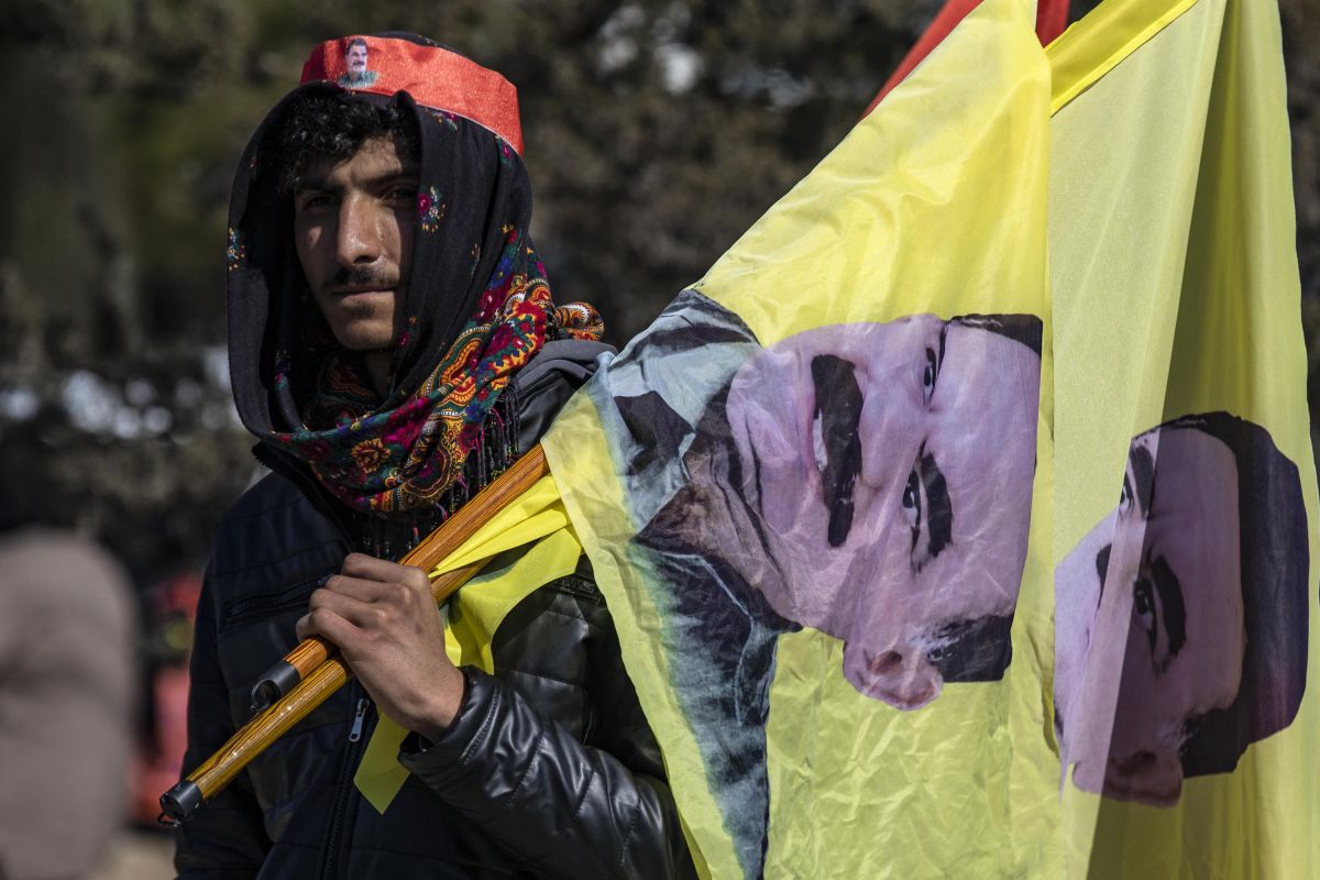 Turkey's pro-Kurd party teases 'historic' news from PKK leader