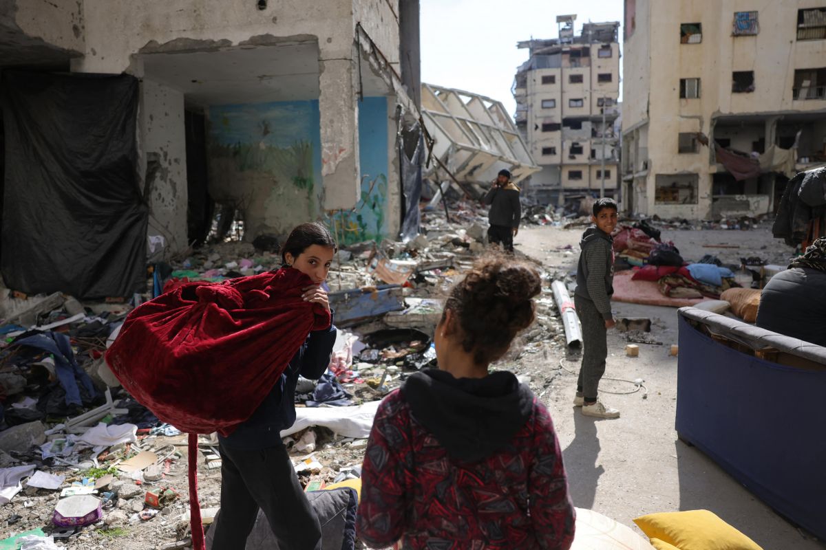 Hamas urges pressure on Israel to start next phase of Gaza cease-fire