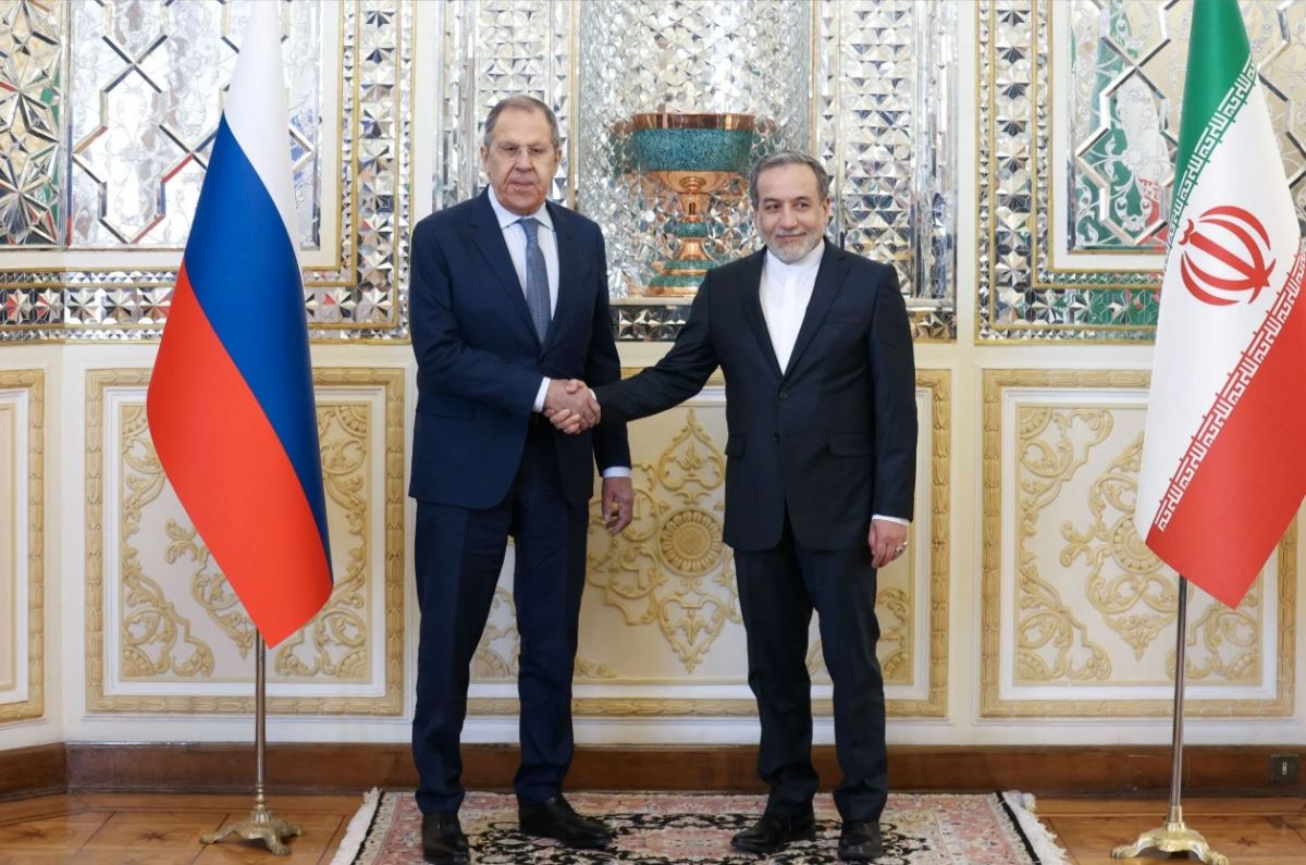 Will Russia abandon Iran to strike a deal with the United States?