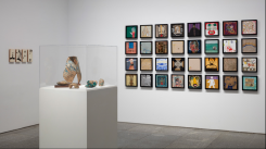 Une vue de l'exposition « Huguette Caland : A Life in a Few Lines » à Madrid. Photo musée Reina Sofia