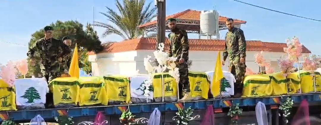 Aïtaroun enterre des dizaines de victimes de la guerre entre le Hezbollah et Israël