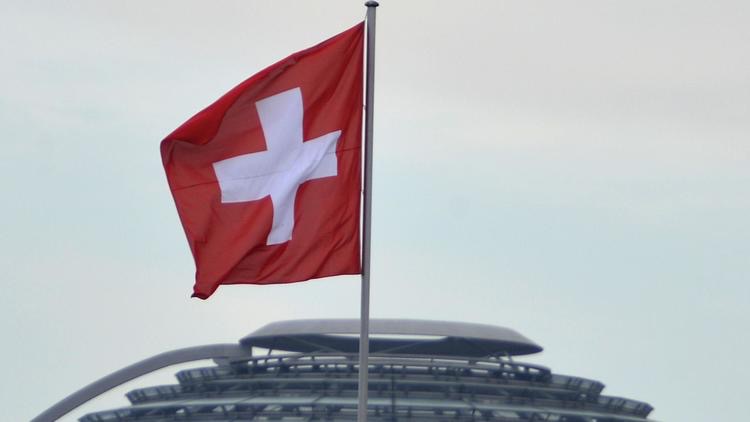 Suisse: les députés veulent inscrire l'argent liquide dans la Constitution