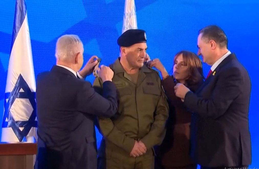 Eyal Zamir takes office, Netanyahu promises a 'next step' in Middle East actions