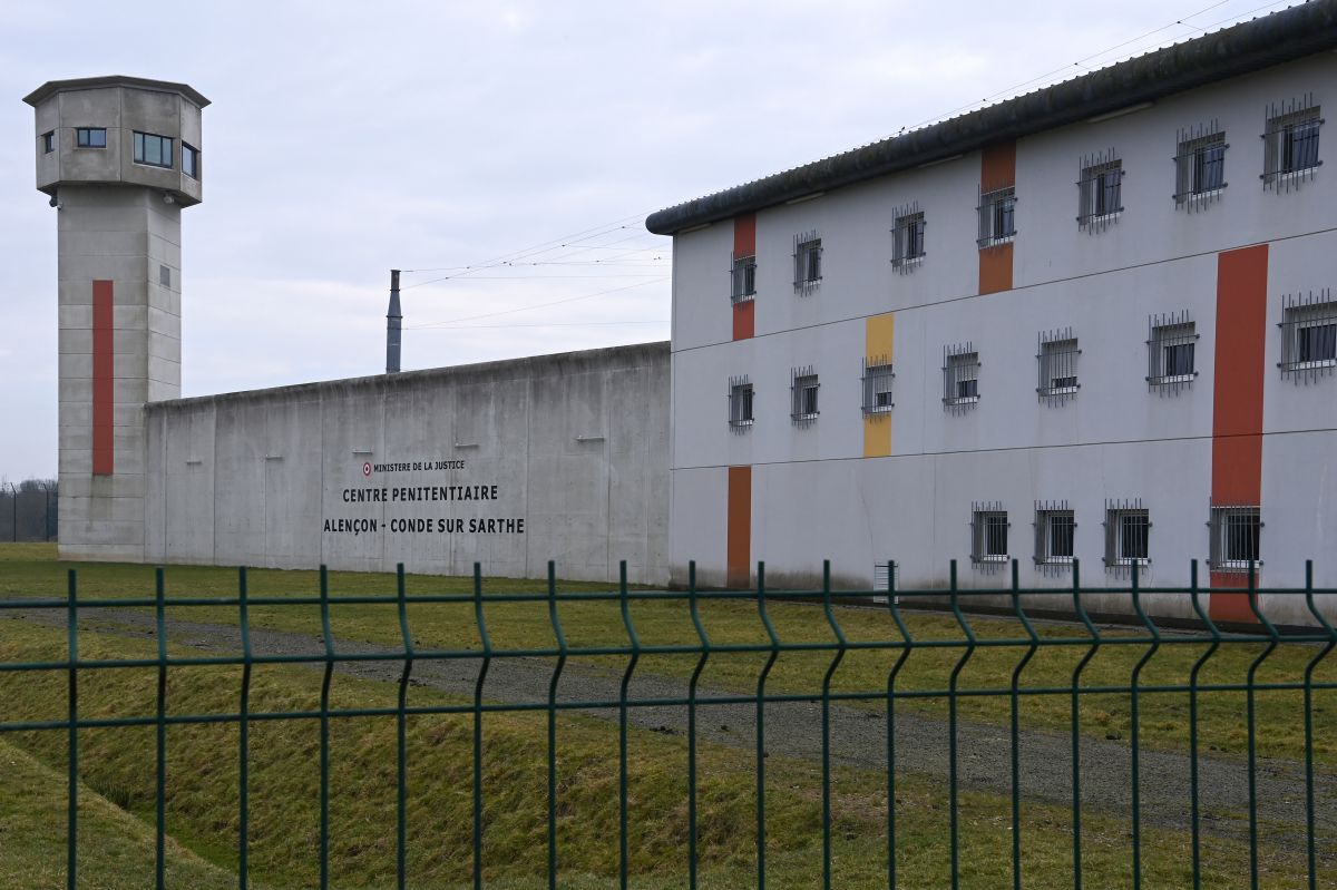 Evasion du narcotrafiquant français Mohamed Amra : 28 personnes au total mises en examen