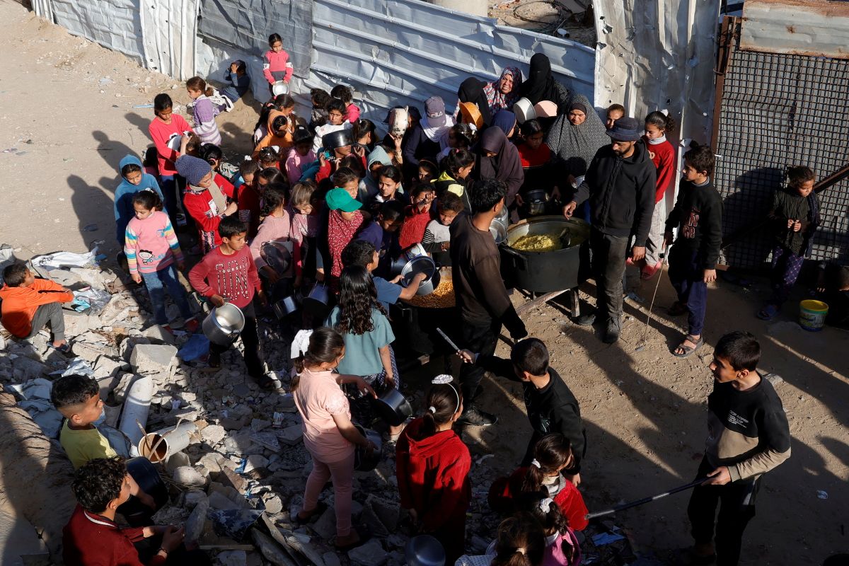 Entre aide bloquée et pourparlers coincés, l’avenir de Gaza toujours incertain