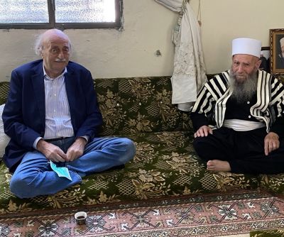 Walid Joumblatt annonce la fin des commémorations de la mort de son père, estimant que la justice suit enfin son cours