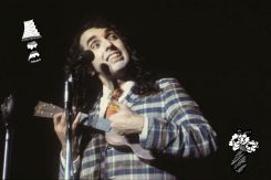 Tiny Tim on stage. (Credit: Justin Martell/Eternal Troubadour)