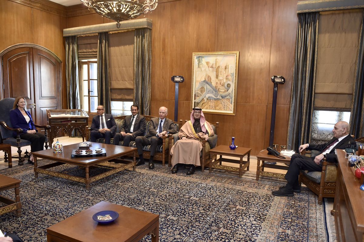 Berri discusses Israeli withdrawal from southern Lebanon with Quintet ambassadors