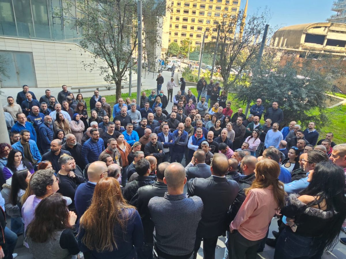 Hage rassurant après un sit-in des employés d'Alfa et Touch contre la suspension de leur assurance maladie