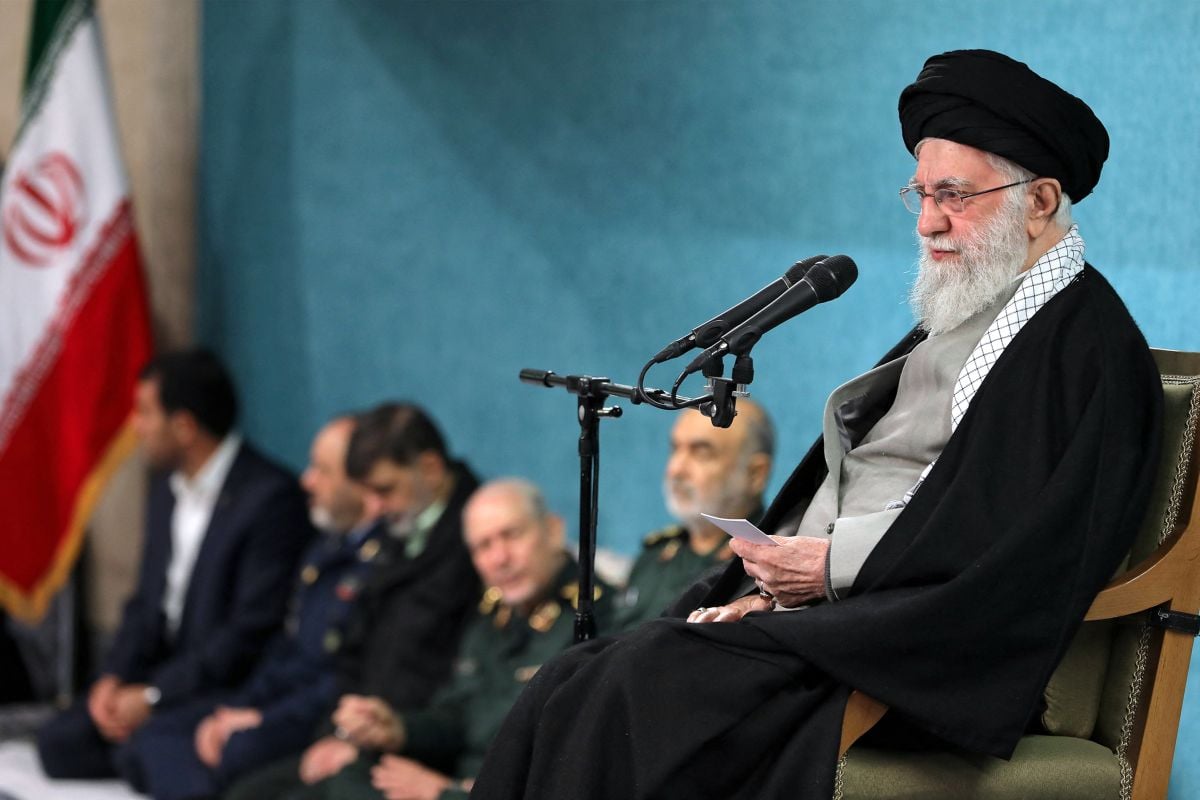 Iran says an Arab country will deliver Trump's letter to it Iran says an Arab country will deliver Trump's letter to it