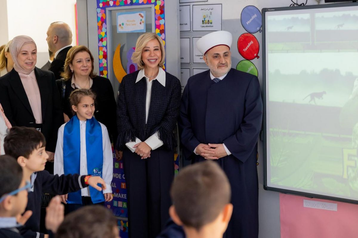 La Première dame libanaise aux institutions sociales du Dr Mohammad Khaled La Première dame libanaise aux institutions sociales du Dr Mohammad Khaled