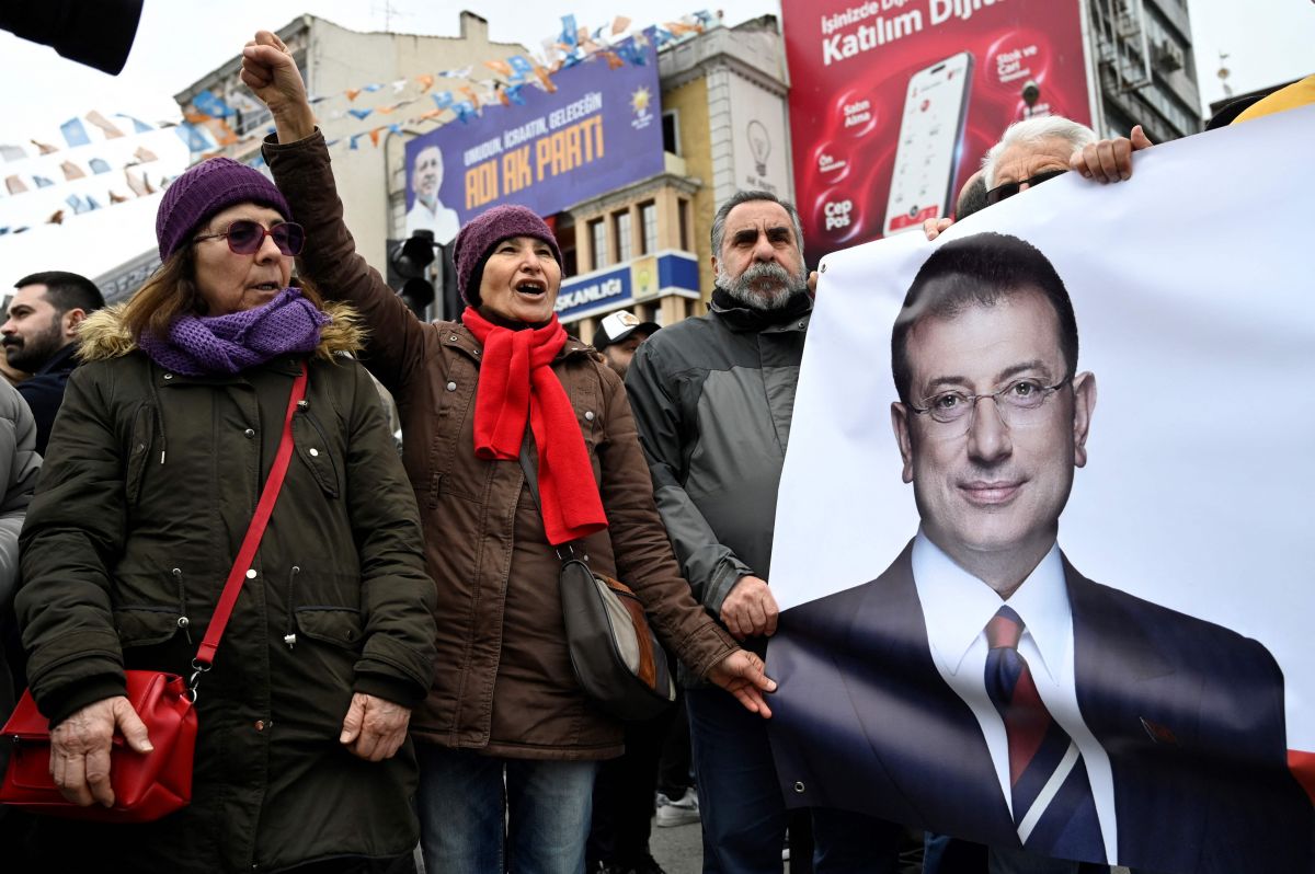 Erdogan's 'headlong rush toward open dictatorship' in Turkey