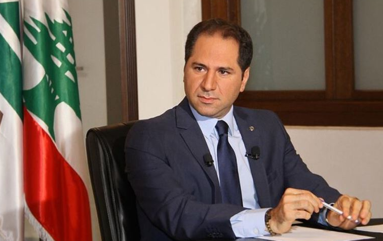 Pour Samy Gemayel, le maintien de l'arsenal du Hezbollah n'est pas une option Pour Samy Gemayel, le maintien de l'arsenal du Hezbollah n'est pas une option