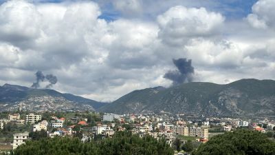 L'armée israélienne dit mener des frappes sur des cibles du Hezbollah dans le sud du Liban