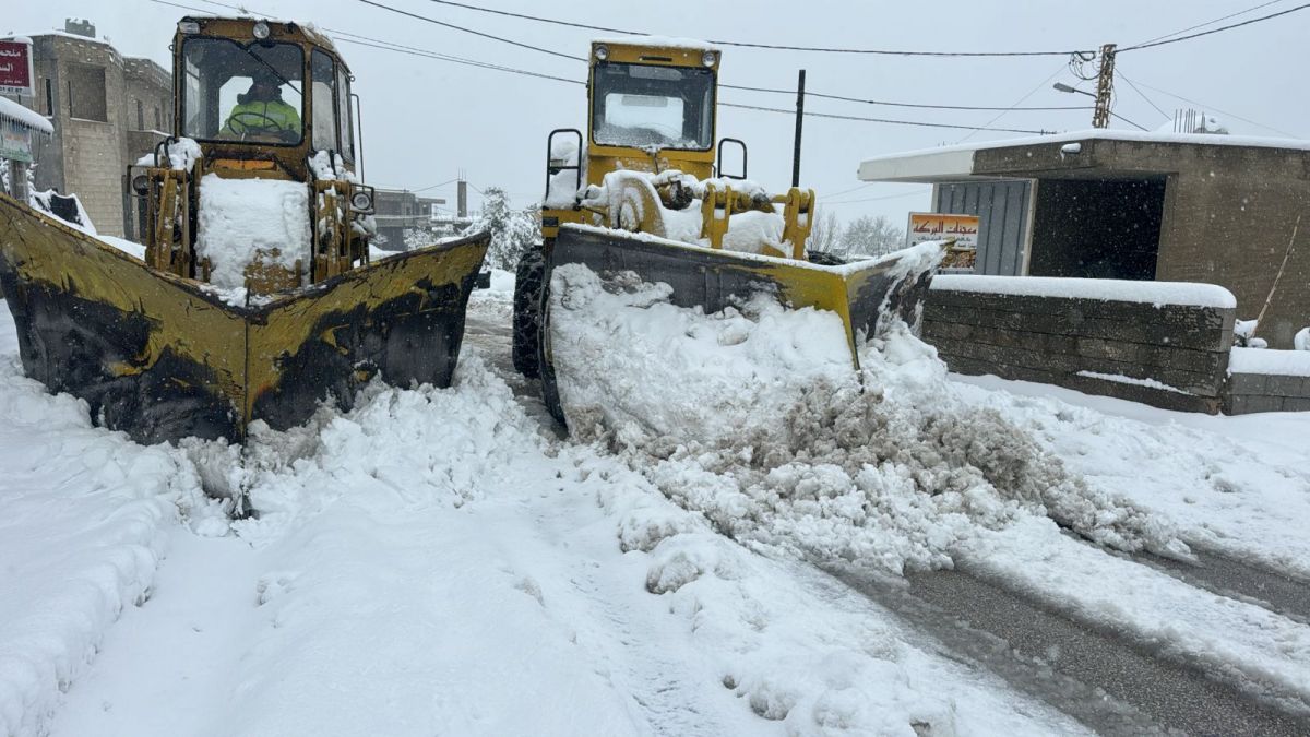 People trapped by snow rescued in northern Lebanon People trapped by snow rescued in northern Lebanon