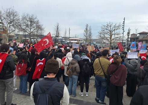 « La démocratie est en train de disparaître  » : À Istanbul, les manifestants restent déterminés