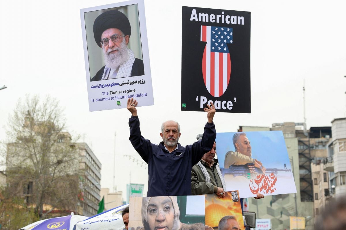 Accord ou bombardement, Trump veut en découdre vite avec l’Iran