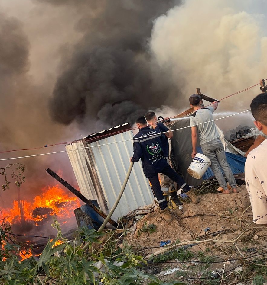 Fire in Syrian refugee camp in Sour Fire in Syrian refugee camp in Sour