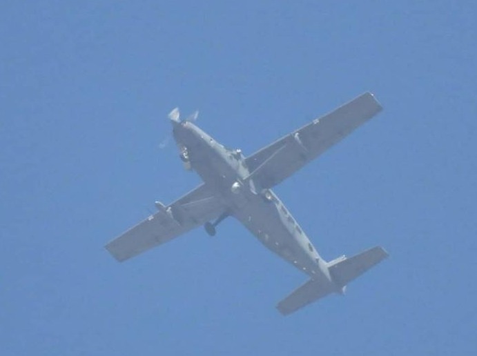 Un avion de l'armée libanaise survole le caza de Nabatiyé