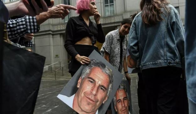 Virginia Giuffre, plaignante de l'affaire Epstein, victime d'un grave accident Virginia Giuffre, plaignante de l'affaire Epstein, victime d'un grave accident