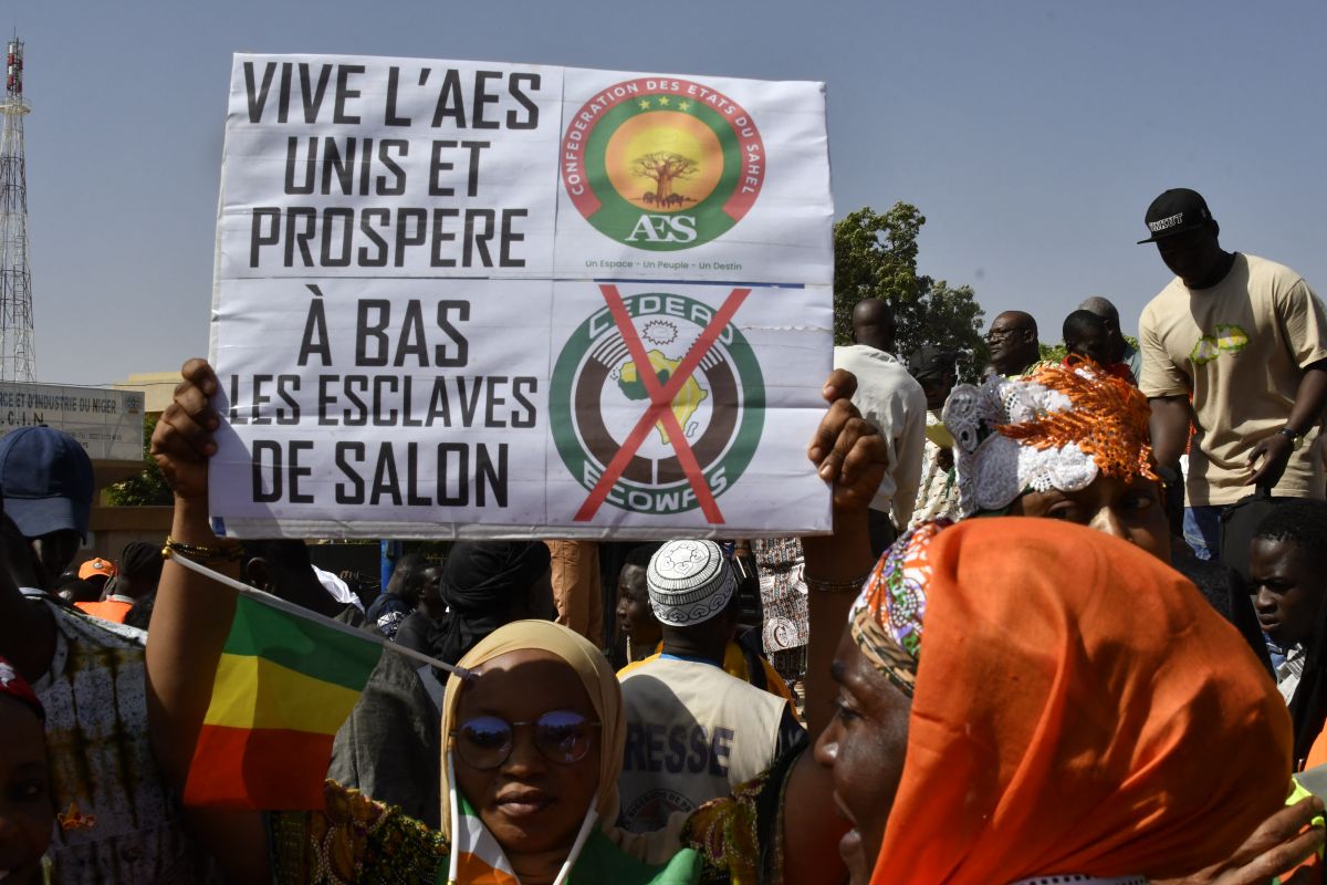 Le Mali, le Niger et le Burkina rappellent leurs ambassadeurs en Algérie