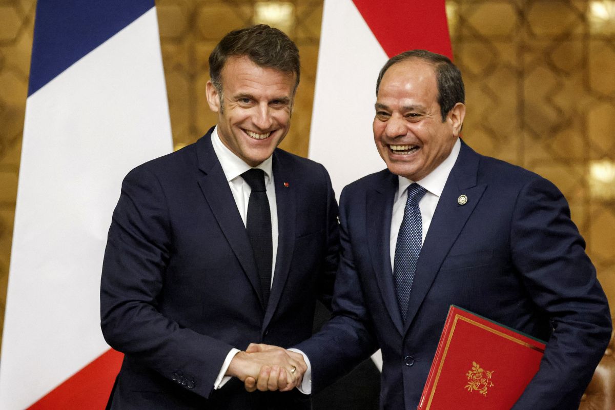 Au Caire, Macron dit s'opposer « fermement aux déplacements de populations et à toute annexion » à Gaza et en Cisjordanie Au Caire, Macron dit s'opposer « fermement aux déplacements de populations et à toute annexion » à Gaza et en Cisjordanie