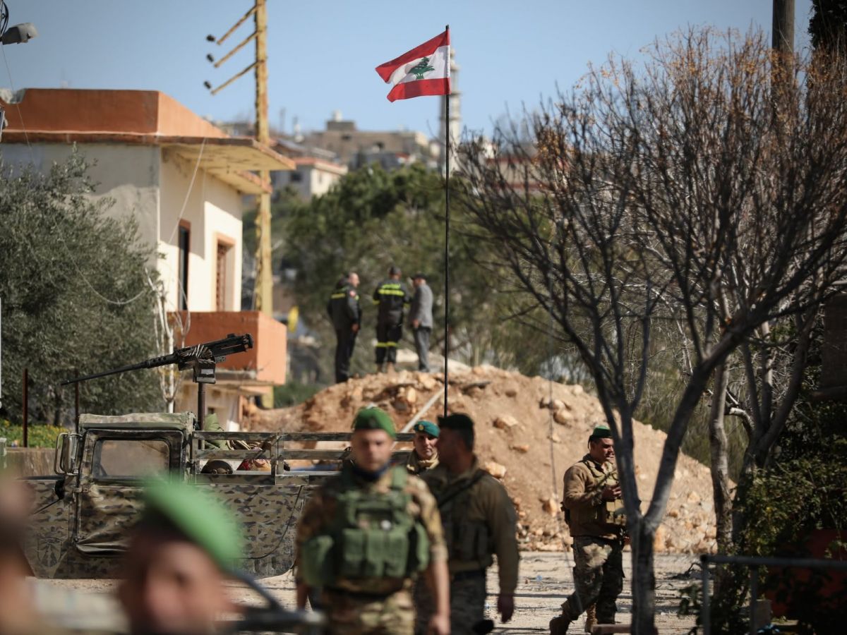 L'armée libanaise investit des camps du Hezbollah au nord du Litani L'armée libanaise investit des camps du Hezbollah au nord du Litani