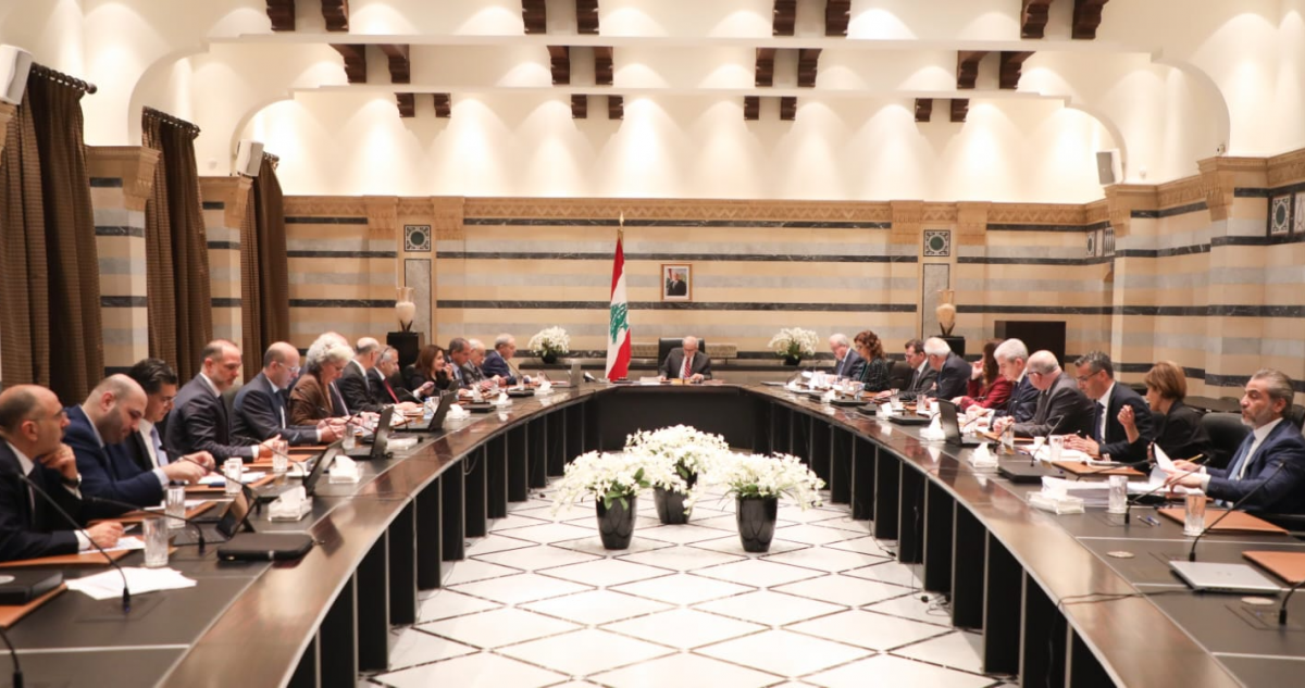 Le gouvernement libanais poursuit l'étude du projet de loi sur la restructuration bancaire