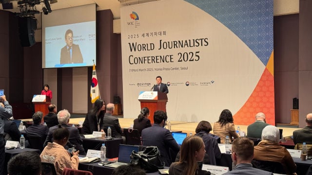 L’IA dans le journalisme : un « assistant super intelligent » ou un concurrent potentiel ? L’IA dans le journalisme : un « assistant super intelligent » ou un concurrent potentiel ?