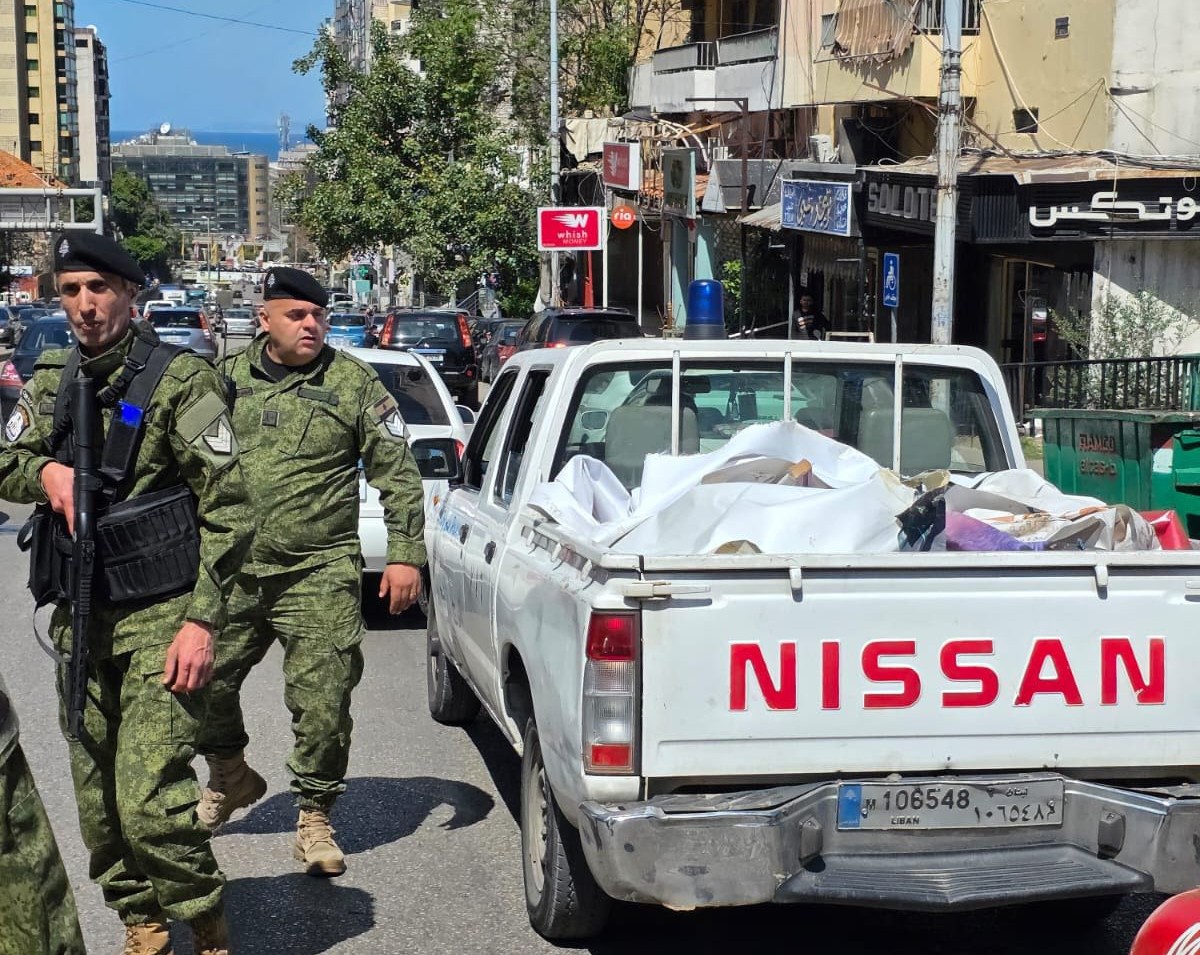 Beirut begins removal of all religious and political banners