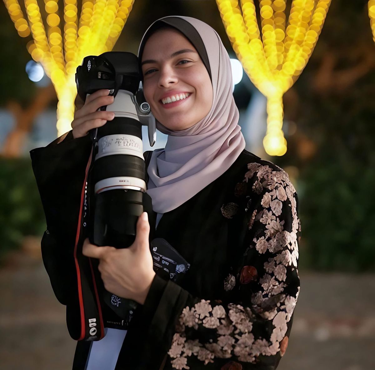 Protagoniste d'un documentaire prévu au Festival de Cannes, la photographe palestinienne Fatma Hassouna tuée à Gaza Protagoniste d'un documentaire prévu au Festival de Cannes, la photographe palestinienne Fatma Hassouna tuée à Gaza