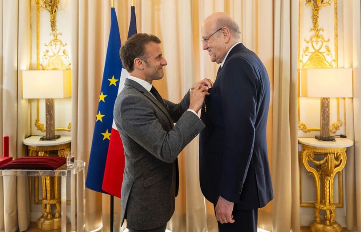 Emmanuel Macron remet la Légion d'honneur à Nagib Mikati, l'« ami de la France »