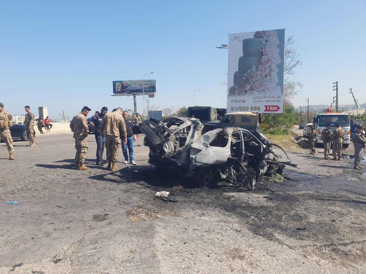 Israel kills two in southern Lebanon, claims Hezbollah ties Israel kills two in southern Lebanon, claims Hezbollah ties