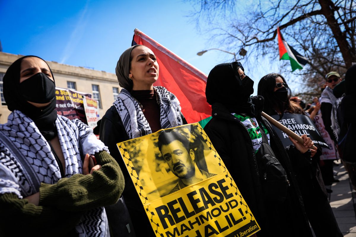 Judge authorizes the deportation of Mahmoud Khalil, pro-Palestine student movement organizer