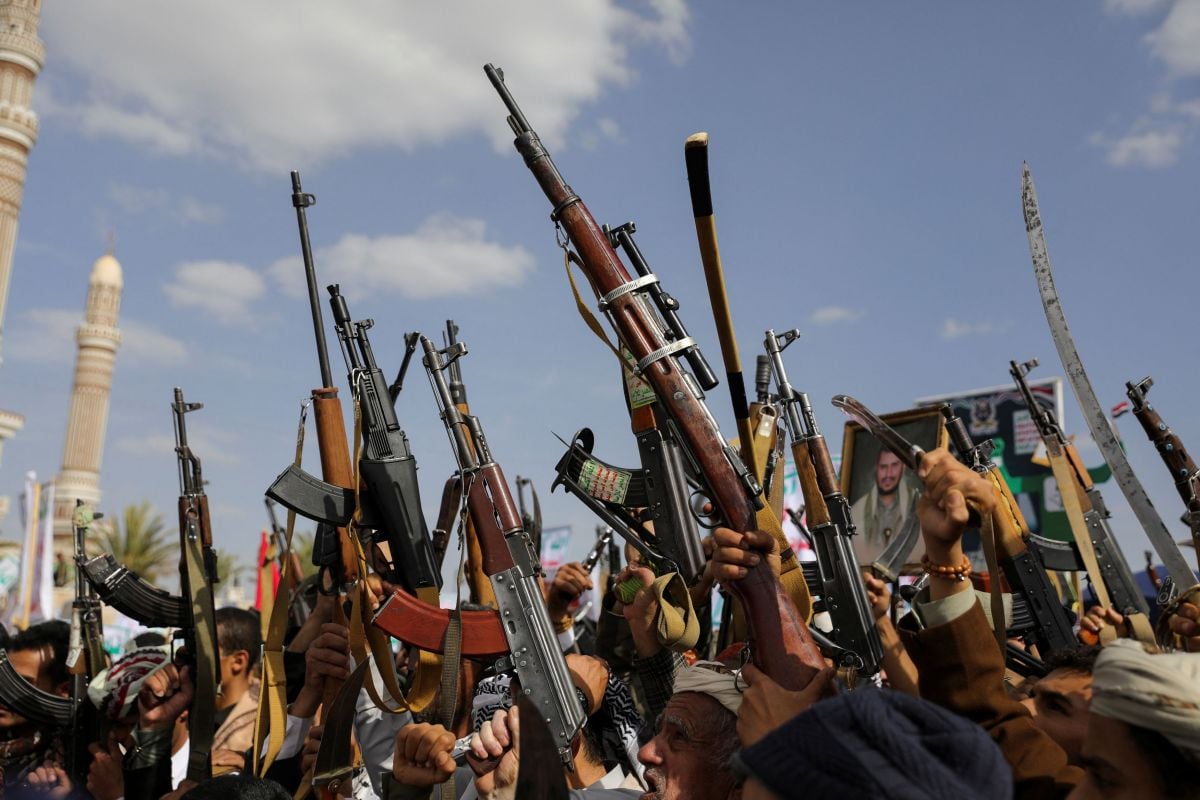 Une offensive terrestre contre les houthis est-elle imminente ?
